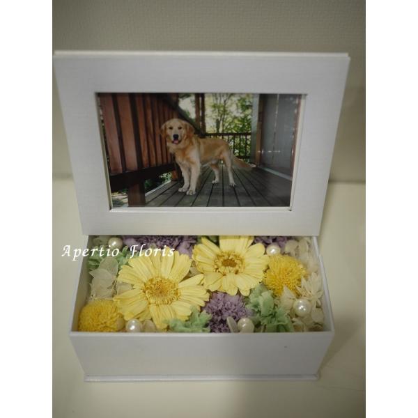 プリザーブドフラワーフォトボックス仏花イエロー★黄色 花 贈り物 供物 お供え お供え花 お悔やみ ...
