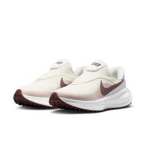 ナイキ 手を使わずにサッと履ける ランニングシューズ レディース NIKE レボリューション 8 イージーオン 女性 スリッポン ジョギング ランシュー /HQ2415-002
