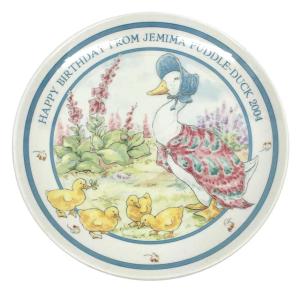 WEDGWOOD ウェッジウッド ピーターラビット ジマイマ バースデー2004 ジマイマパドルダック 皿 プレート 未使用 aq5735｜aquankyoya