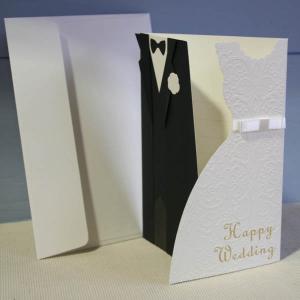 ウェディングカード（結婚祝い立体カード）「「HAPPY WEDDING」〜ウエディングドレスとタキシード【ネコポス可】｜arancia-mm
