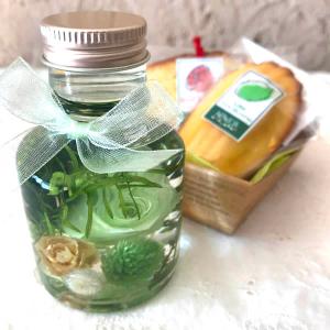 ハーバリウム バラのプリザーブドフラワー 花とスイーツギフト キューティローズ グリーン