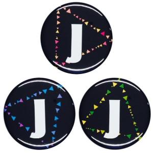 アルファベット缶バッジ-Triangles- 【J】 選べる3色 フックピンタイプ｜arcanbadge