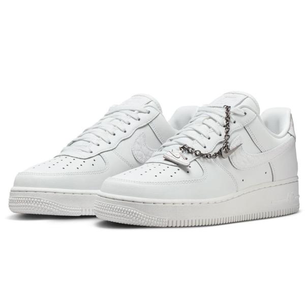[ナイキ] エア フォース 1 '07 ロー [W AIR FORCE 1 '07 LO] サミット...