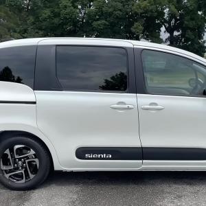 トヨタ シエンタ新型 エンブレム 3代目 10...の詳細画像2