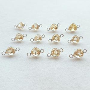 シトリン 天然石 チャーム・ペンダントトップ マロンカット　【約7ｍｍｘ7ｍｍ】(１個)｜arnavgems