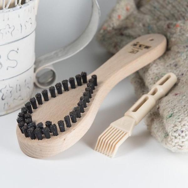 浅草アートブラシ かんたん毛玉取りブラシ 匠 ／ 洋服ブラシ 毛玉とりブラシ 天然木 猪毛 セーター...