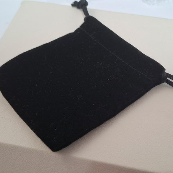 ブレスレット ポーチ （小）巾着 厚手の高級ベロア調 ギフト ラッピング 保存袋