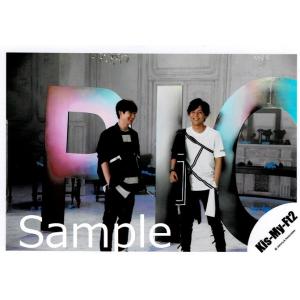 藤ヶ谷太輔＆宮田俊哉(Kis-My-Ft2 キスマイ) 公式生写真 PICK IT UP・衣装黒×白・藤ヶ谷カメラ目線｜arraysbook