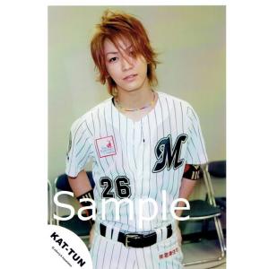 亀梨和也(KAT-TUN) 公式生写真 衣装 野球 ユニフォーム・カメラ目線・手後ろ｜arraysbook