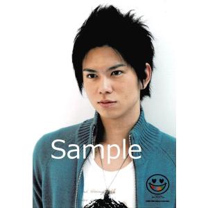 加藤シゲアキ(NEWS) 公式生写真 pacific 2007-2008・衣装青×白×黒・目線若干左