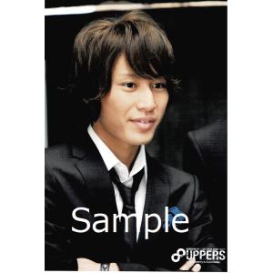 安田章大(関ジャニ∞) 公式生写真 8UPPERS 2010・衣装黒×白・目線右・ネクタイ黒