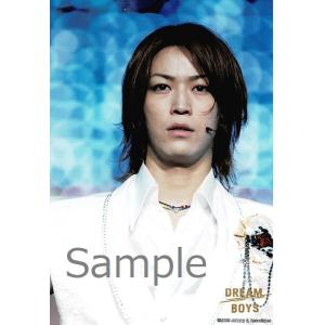 亀梨和也(KAT-TUN) 公式生写真 DREAM BOYS 2009・衣装白・背景青×白×水色｜arraysbook