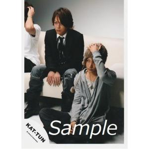 亀梨和也＆上田竜也(KAT-TUN) 公式生写真/座り・目線左方向｜arraysbook