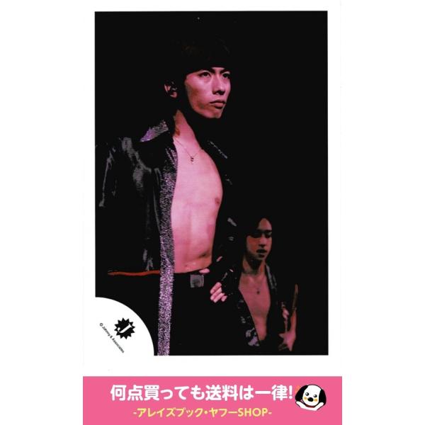 河合郁人（A.B.C-Z）公式生写真 Jロゴ・ライブ・衣装黒×銀×赤・口閉じ・背景黒