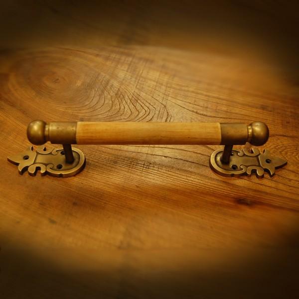 取っ手 真鍮把手 ブラス 扉用 ドアノブ おしゃれ 引き出し インテリアパーツ アンティーク仕上げ ...