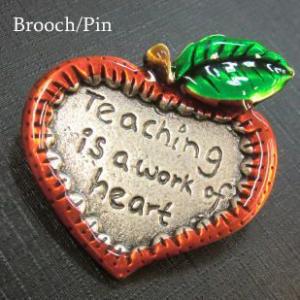 送料無料　ブローチ　かわいいハート・ビンテージブローチ【アメリカ輸入】 1289