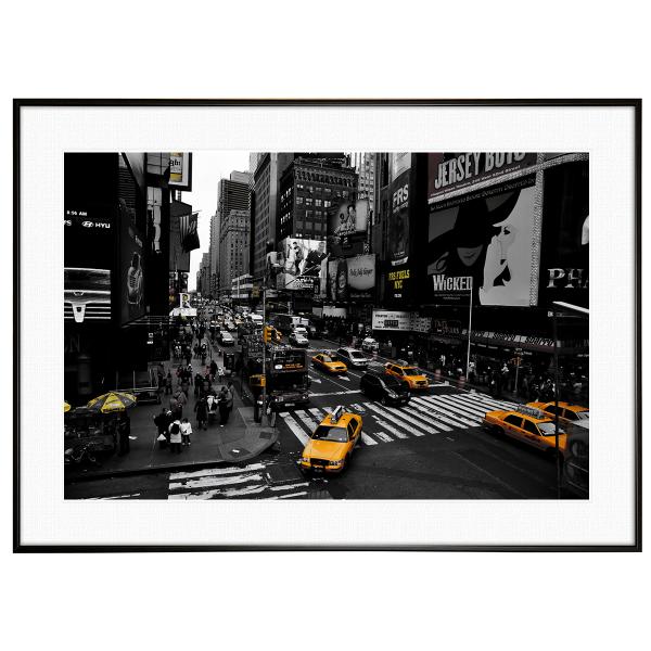 アメリカ写真 ニューヨーク タイムズスクエアを走るイエローキャブ インテリア アート額装S〜L AS...