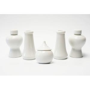 【結】未使用新品◆瀬戸陶器　神棚用　神具セット一式　中（榊立・瓶子・水玉）日本製