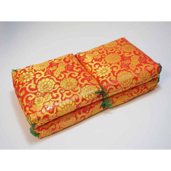 【結】新品未使用品◆綿入り　座卓用正方形座布団４枚組　14ｃｍ角　赤金襴◆【メール便対応可】