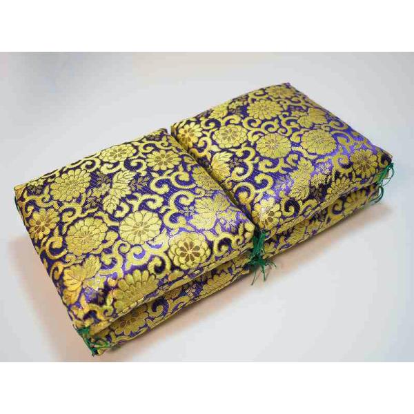 【結】新品未使用品◆綿入り　座卓用正方形座布団４枚組　16ｃｍ角　紫金襴◆【メール便対応可】