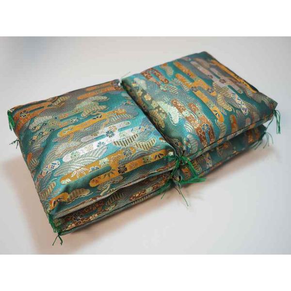 【結】新品未使用品◆綿入り　座卓用正方形座布団４枚組　16ｃｍ角　桐生特上金襴A◆【メール便対応可】