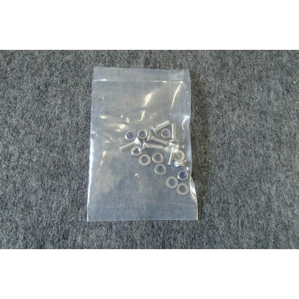 ランドローバー　ディフェンダー　ステンレスボンネットヒンジボルトキット　社外品