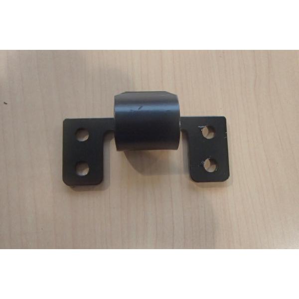 ランドローバー　ディフェンダー　ボンネットヒンジ（バルクヘッド側）