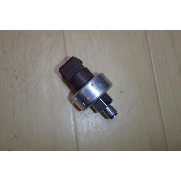 ランドローバー　ディフェンダー　クラッチマスタースイッチTd5　純正品