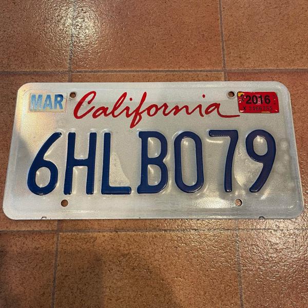 ライセンスプレート カリフォルニア 6HLB079 M38 USED品 ナンバープレート calfo...