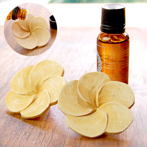 メール便対応 アロマウッド プルメリア 木彫り 天然木 径約6cm Aタイプ 10891