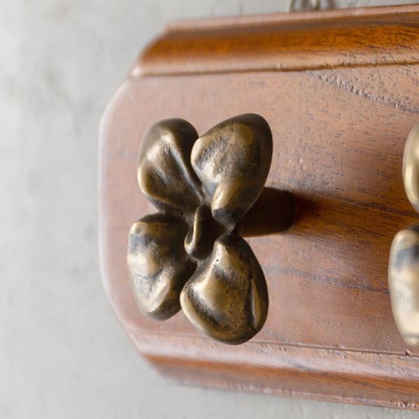 取っ手 オーキッド 蘭 フラワー Mサイズ 幅5cm 高さ5cm アンティーク風 真鍮製 つまみ 1...