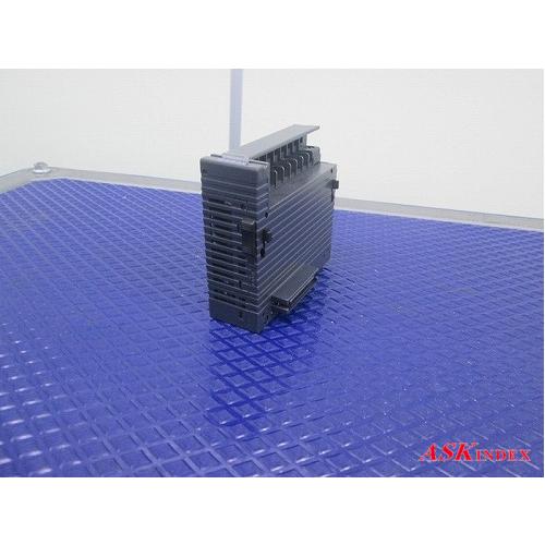 ■□ ※送料無料【管理番号N80308】KEYENCE PLC 16点 ネジ端子台 MOSFET(シ...