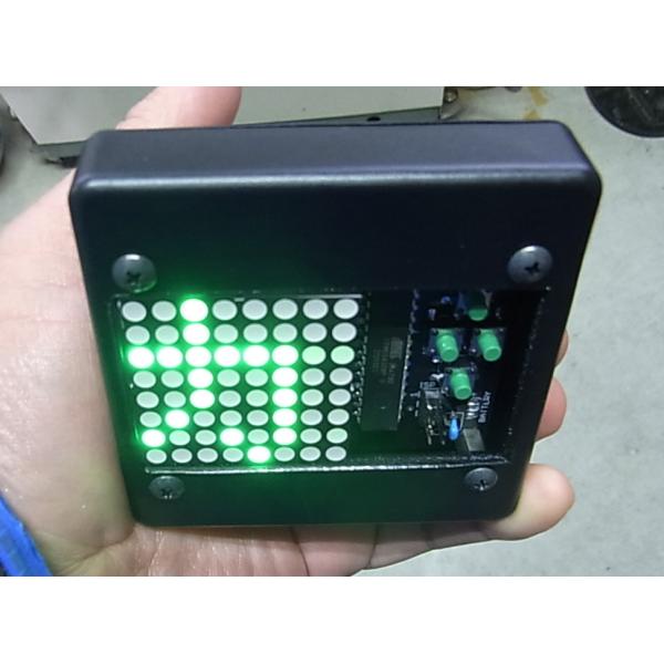 流れるLED文字盤（緑）　樹脂ボックス　電池ボックス貼り付け単発仕様（タカチTW8-2-8B使用）