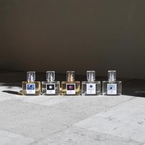 イソップ　ヒュイル　未開封新品 Aesop 並行輸入品 AESOP イソップ ヒュイル オードパルファム