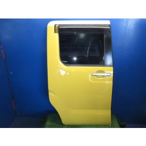 ウェイク DBA-LA700S 右リアドア X86(W24/Y09)   67003-B2230