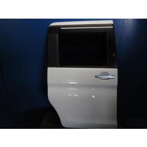 タント DBA-LA600S 右リアドア W09   67003-B2210