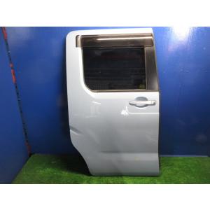 ウェイク DBA-LA700S 右リアドア B69   67003-B2230