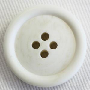 ボタン プラスチックボタン 01 白 25mm 1個入 水牛調  ジャケット コート向 ボタン 手芸 通販｜assure-2