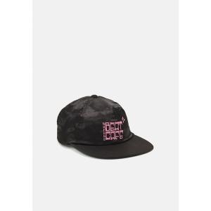 ハフ 帽子 メンズ アクセサリー BEAT CAFE PANEL HAT UNISEX - Cap - black｜asty-shop2