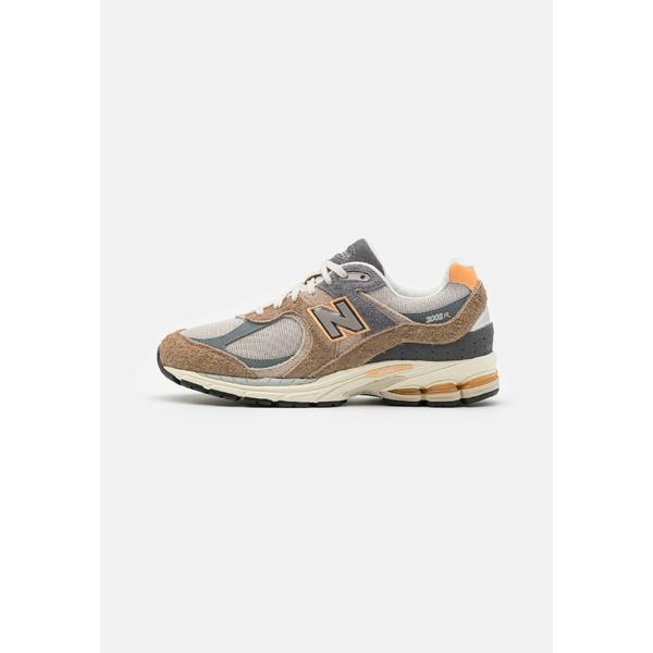 ニューバランス スニーカー レディース シューズ M2002 UNISEX - Trainers -...