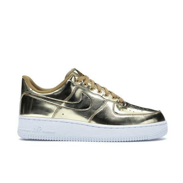 Nike レディース スニーカー Gold (Women&apos;s) Nike Air Force 1 L...