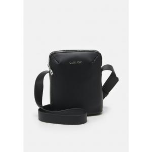 Calvin Klein メッセンジャーバッグの商品一覧|バッグ|ファッション ...