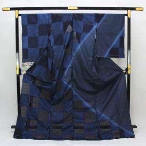 反物 尾峨佐染繍謹製 汕頭刺繍 蘇州刺繍 大島織物 登録商標 本場 染大島紬 訪問着 [商品番号hm1989]