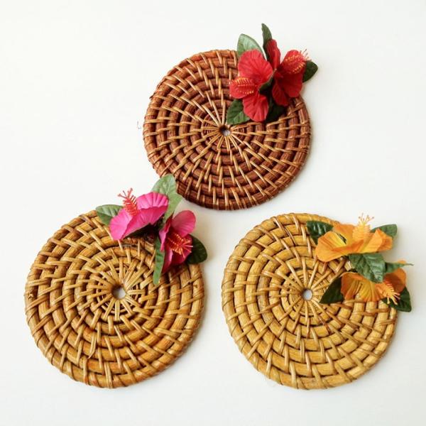 ラタン ラウンド コースター ハイビスカス〈 ピンク オレンジ 〉クリックポスト 対応可能 ハワイア...