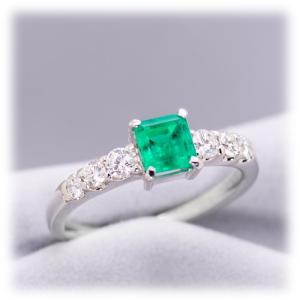 コロンビア産ムゾー鉱山エメラルド0.43ctプラチナリングダイヤ0.45ct付