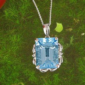 ブルートパーズ ネックレス ペンダント 大粒 10ct Pt100 トパーズ 11月