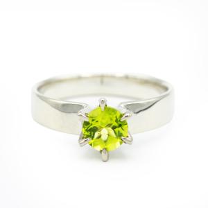 ペリドット リング 指輪 大粒 9.92ct Pt900 限定 1点限り 8月 誕生石 