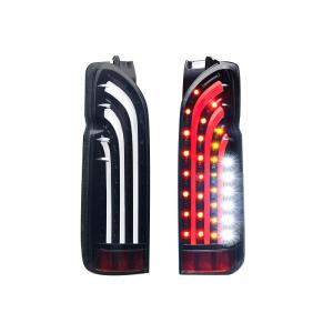 MBRO]200系 ハイエース用LEDテール_シューティングEVO(スモーク