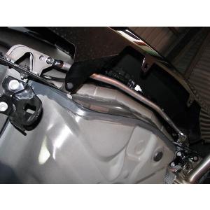 TOM'S メンバーブレース フロント プリウスα ZVW40W ZVW41N ZVW41W H23
