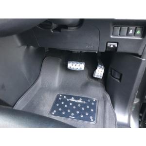 オートフラッグス デリカ D5 イージーインストペダル GRIPS : オート